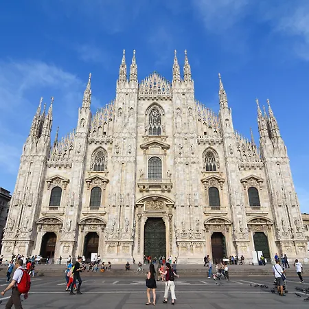 Duomo بيت ضيافة ميلان